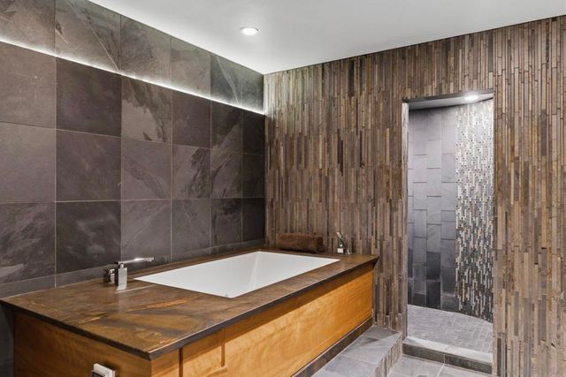 877 Island Ave 203, San Diego, CA 92101