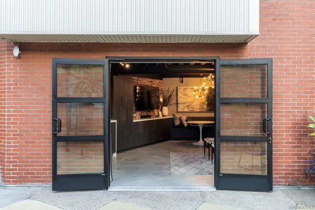 877 Island Ave 203, San Diego, CA 92101