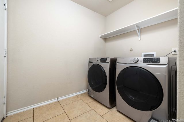 11515 N Peak, San Antonio, TX 78245