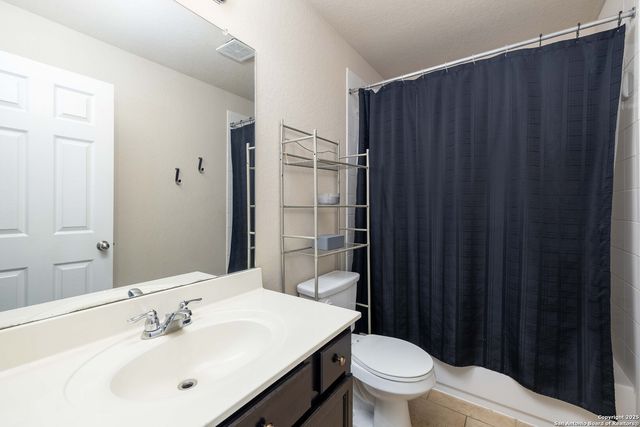 11515 N Peak, San Antonio, TX 78245