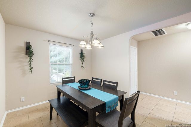 11515 N Peak, San Antonio, TX 78245