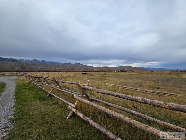 1119 Hwy 28, Salmon, ID 83467