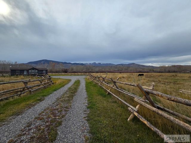 1119 Hwy 28, Salmon, ID 83467