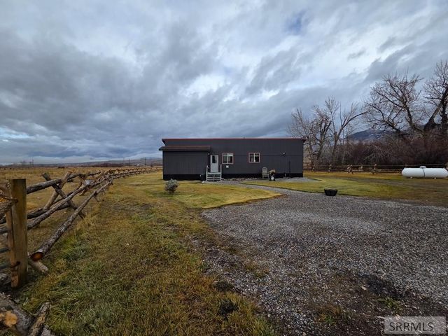 1119 Hwy 28, Salmon, ID 83467