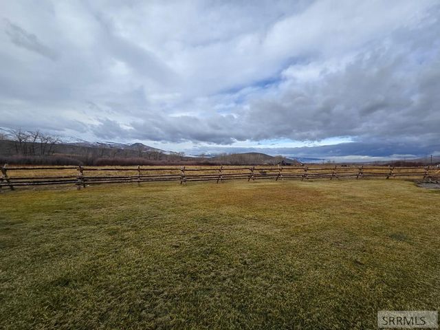 1119 Hwy 28, Salmon, ID 83467