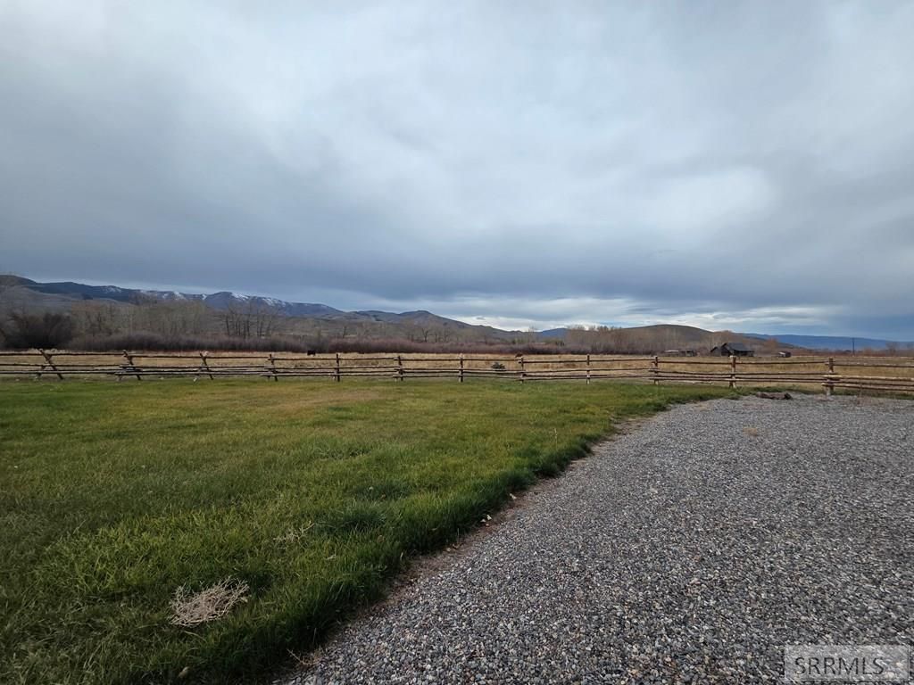 Image 15 of property listing at 1119 Hwy 28, Salmon, ID 83467