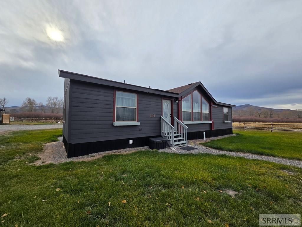 Image 3 of property listing at 1119 Hwy 28, Salmon, ID 83467