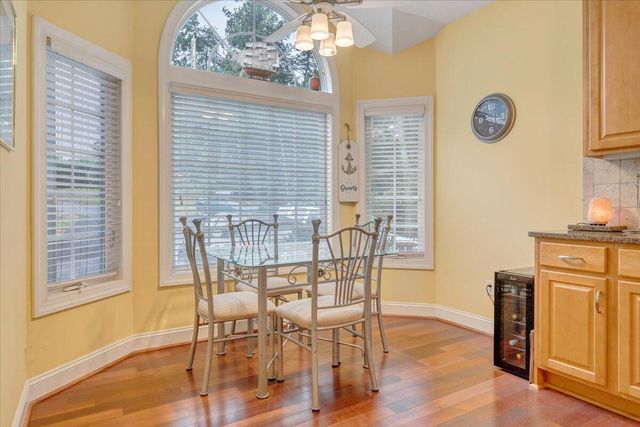 1914 Buccaneer RD, Moneta, VA 24121