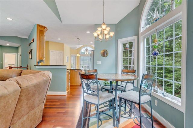 1914 Buccaneer RD, Moneta, VA 24121