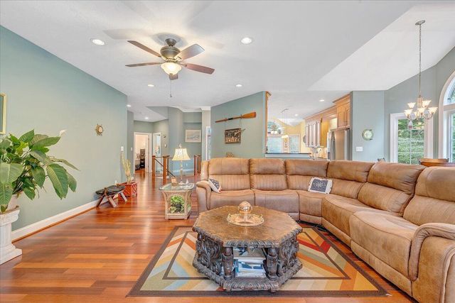 1914 Buccaneer RD, Moneta, VA 24121