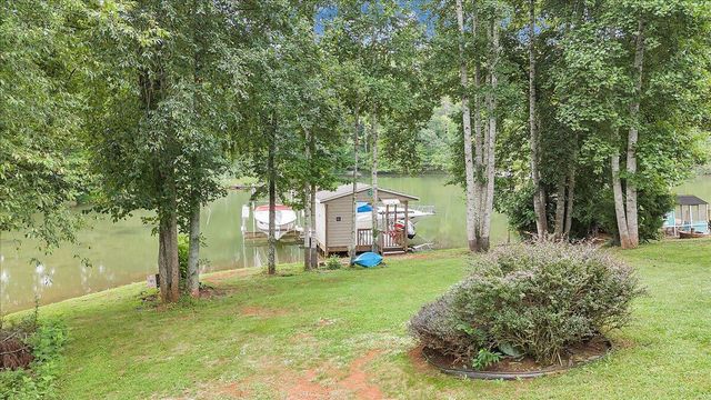 1914 Buccaneer RD, Moneta, VA 24121