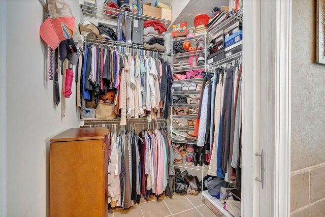 1914 Buccaneer RD, Moneta, VA 24121