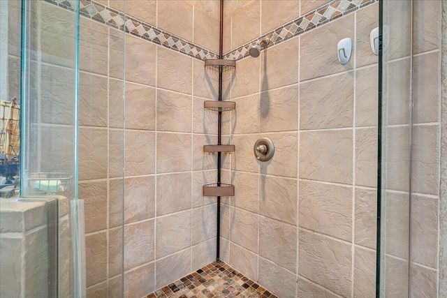 1914 Buccaneer RD, Moneta, VA 24121