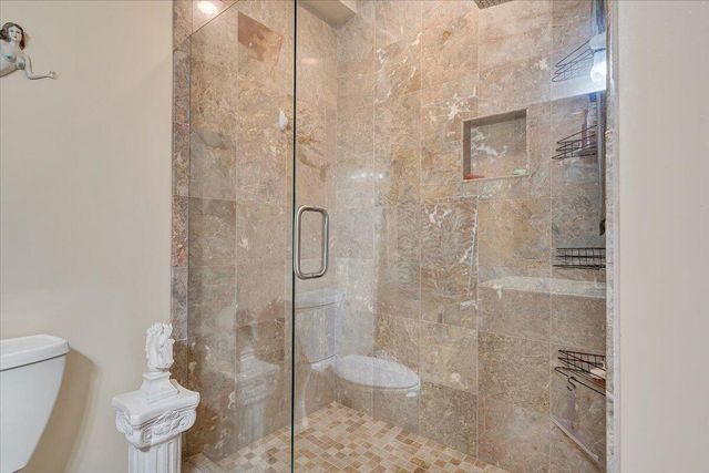 1914 Buccaneer RD, Moneta, VA 24121