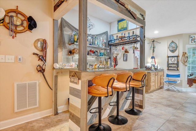 1914 Buccaneer RD, Moneta, VA 24121