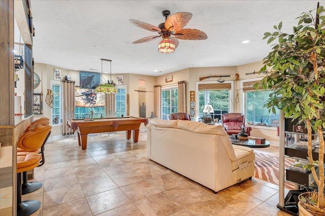 1914 Buccaneer RD, Moneta, VA 24121