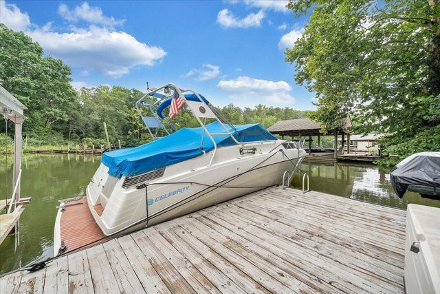 1914 Buccaneer RD, Moneta, VA 24121