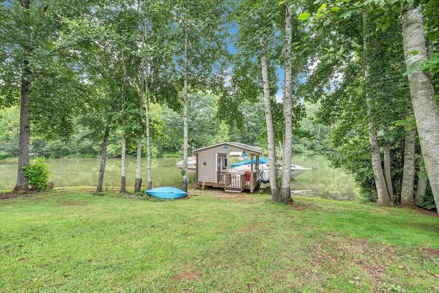 1914 Buccaneer RD, Moneta, VA 24121