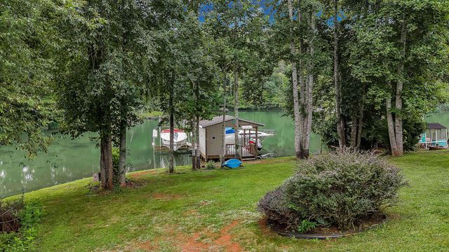 1914 Buccaneer RD, Moneta, VA 24121