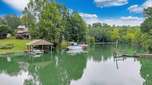 1914 Buccaneer RD, Moneta, VA 24121