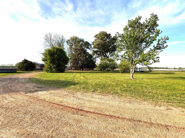 10011 N 293 Highway, Dumas, AR 71639