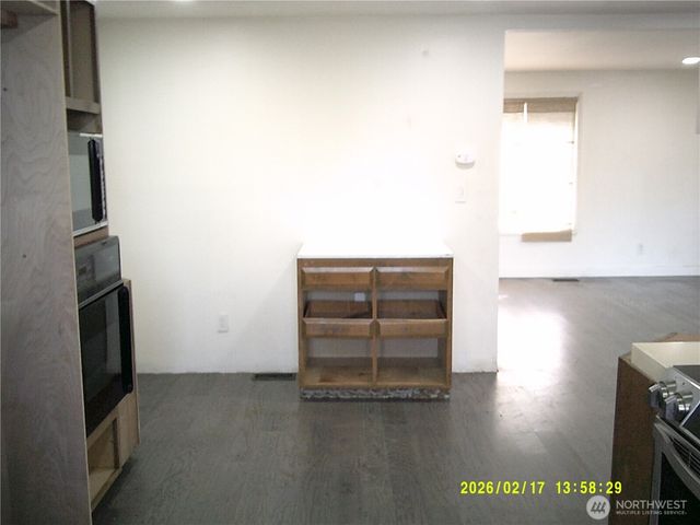 1550 NE 8th Avenue, Oak Harbor, WA 98277