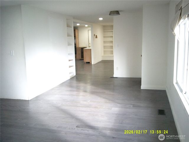 1550 NE 8th Avenue, Oak Harbor, WA 98277