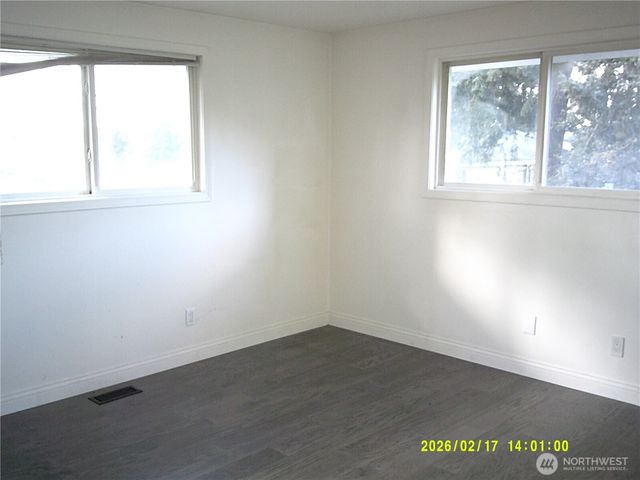 1550 NE 8th Avenue, Oak Harbor, WA 98277