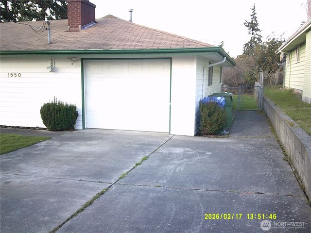 1550 NE 8th Avenue, Oak Harbor, WA 98277