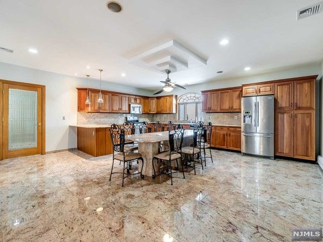 47 Grove Street, Little Falls, NJ 07424
