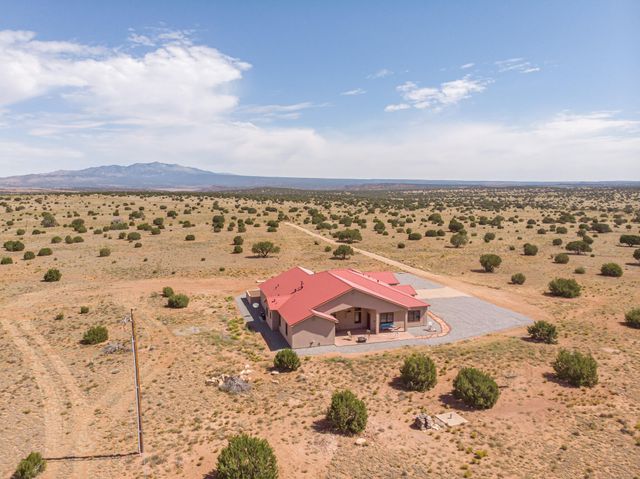 337 Scholle Road, Mountainair, NM 87036