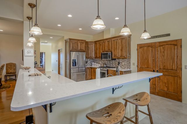 337 Scholle Road, Mountainair, NM 87036