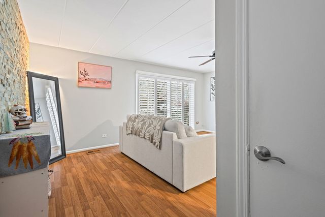 10831 S Keating Avenue 1NW, Oak Lawn, IL 60453