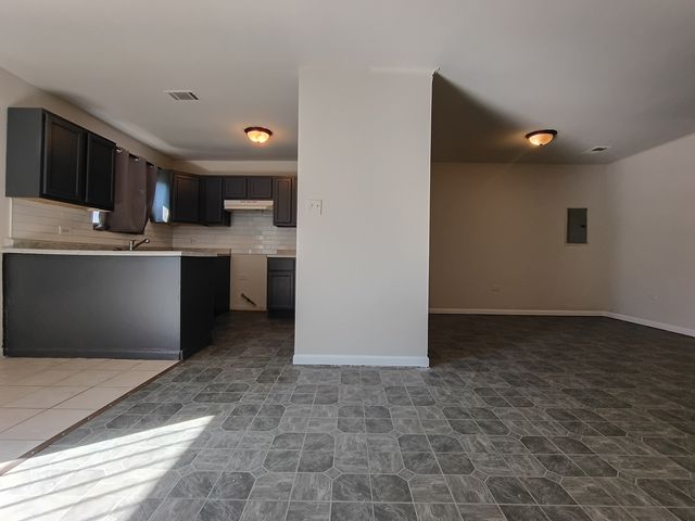 16325 Saint Louis Avenue, Markham, IL 60428