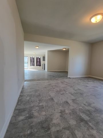 16325 Saint Louis Avenue, Markham, IL 60428