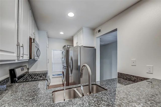322 Orange Blossom, Irvine, CA 92618