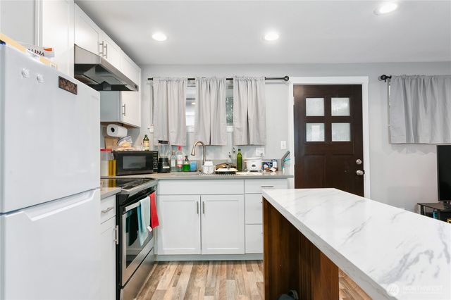 31327 12th Place S, Federal Way, WA 98003