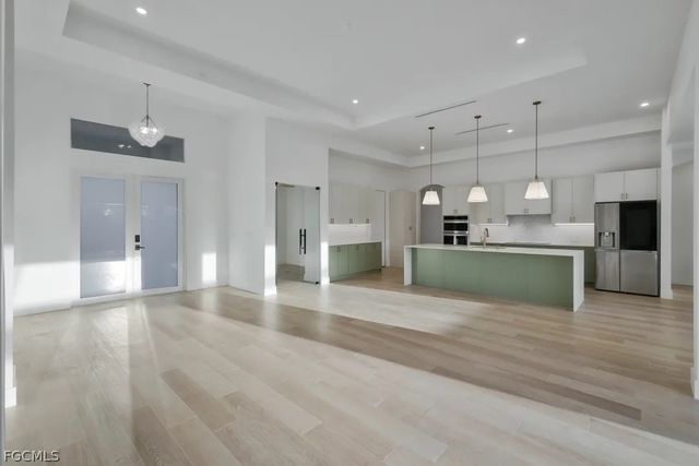 2514 SW 17th AVE, Cape Coral, FL 33914