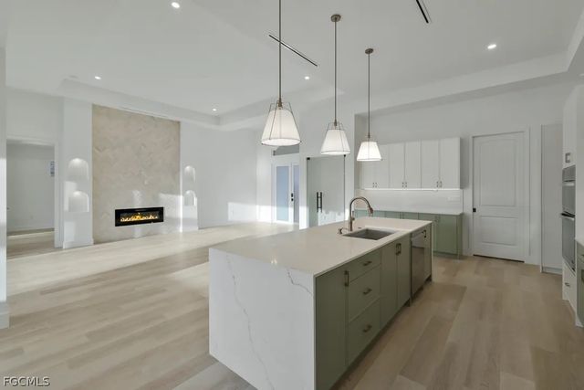 2514 SW 17th AVE, Cape Coral, FL 33914