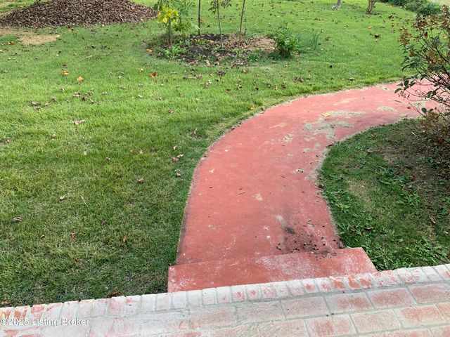 4609 Tween Rd, Louisville, KY 40207