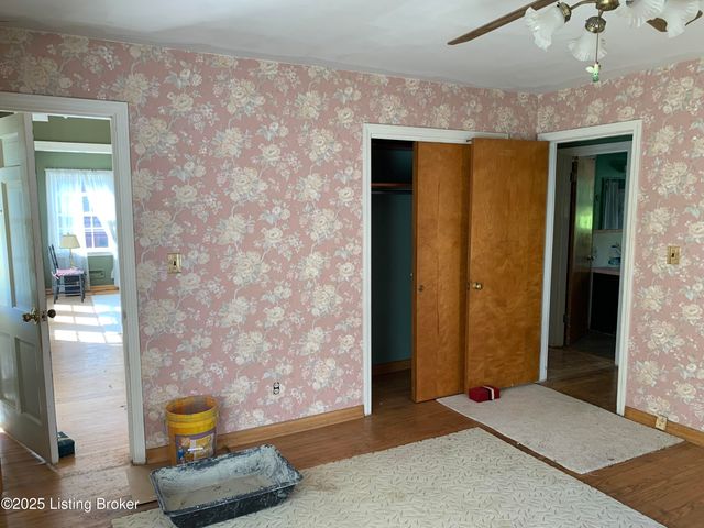 4609 Tween Rd, Louisville, KY 40207