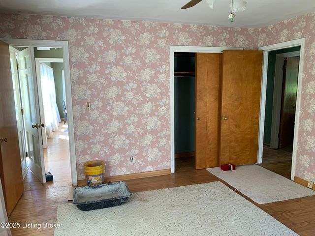 4609 Tween Rd, Louisville, KY 40207