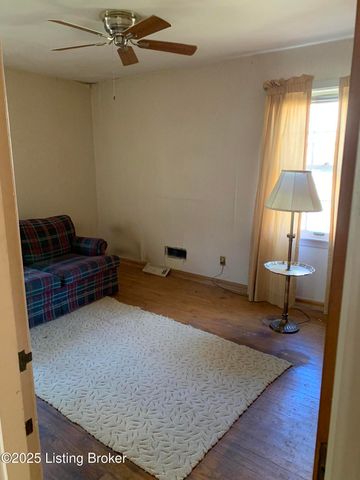 4609 Tween Rd, Louisville, KY 40207