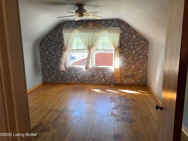 4609 Tween Rd, Louisville, KY 40207