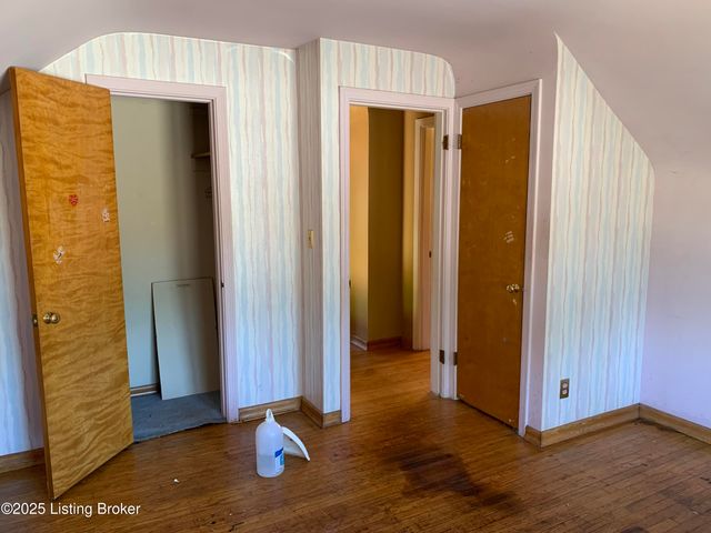 4609 Tween Rd, Louisville, KY 40207