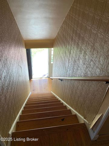 4609 Tween Rd, Louisville, KY 40207