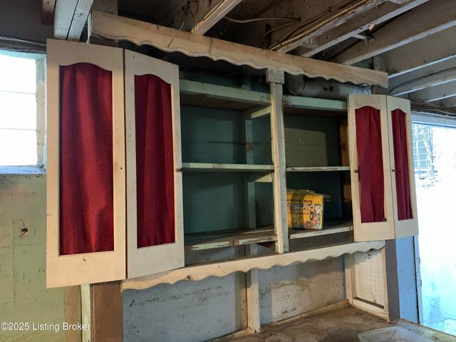 4609 Tween Rd, Louisville, KY 40207