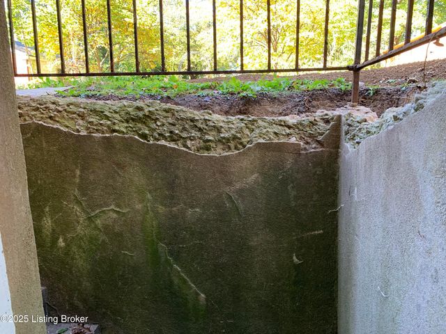 4609 Tween Rd, Louisville, KY 40207