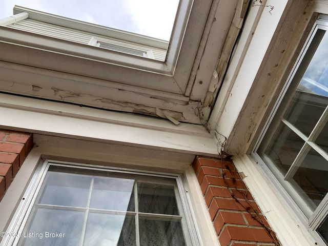 4609 Tween Rd, Louisville, KY 40207