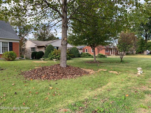 4609 Tween Rd, Louisville, KY 40207